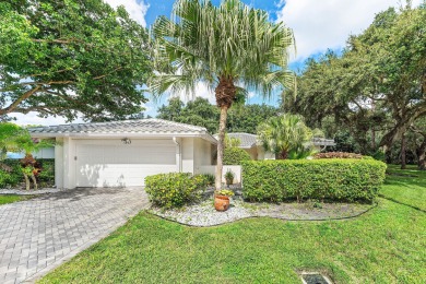 Lake Home For Sale in Boynton Beach, Florida