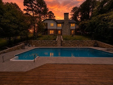 Perfectly positioned just minutes from downtown Chattanooga and - photo 1
