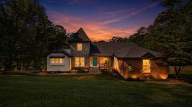 Perfectly positioned just minutes from downtown Chattanooga and - photo 3