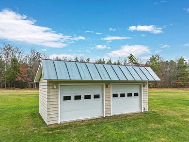 BELGRADE- Welcome to this extraordinary property that perfectly