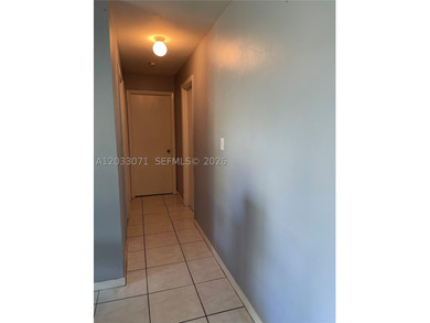 Great location in Fort Myers Shores. Close to Route 31 and - photo 8