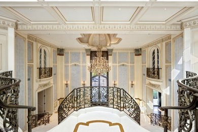 In Alpine's most coveted enclave, where prestige meets - photo 19