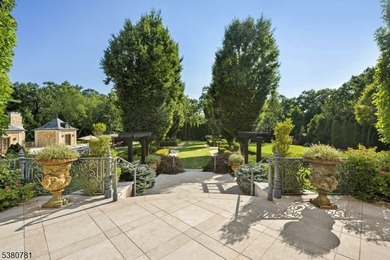 In Alpine's most coveted enclave, where prestige meets - photo 31