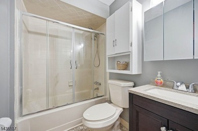 Enjoy breathtaking views from this 2 bedroom, 1 bath end unit - photo 9