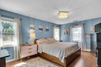 Welcome to 6 Linton Court, a beautifully maintained 2-bedroom - photo 24
