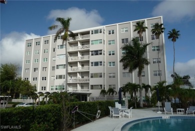 Caloosahatchee River Condo For Sale in Fort Myers Florida