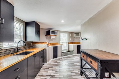 Motivated! BRING ALL OFFERS!! Welcome to your serene getaway in - photo 10