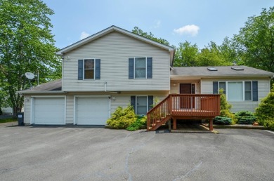 Lake Home For Sale in Pocono Summit, Pennsylvania