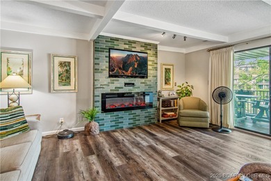 The location at Water's Edge everyone wants. A walk in unit with