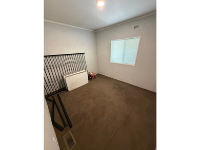 2018 Mobile home in Rolling Hills park. Pool and club house and - photo 14