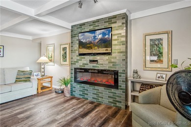 The location at Water's Edge everyone wants. A walk in unit with