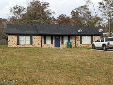 Freshly Remodeled & Tenant-Occupied Investment Opportunity This - photo 1