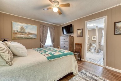 Meticulously maintained and quietly tucked away, this - photo 22