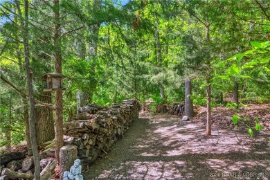 The location at Water's Edge everyone wants. A walk in unit with - photo 47