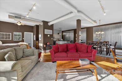 Wonderful corner unit condo in the heart of Elizabeth with