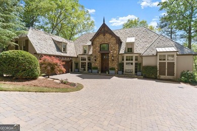 Set on over an acre of complete privacy with a breathtaking - photo 2