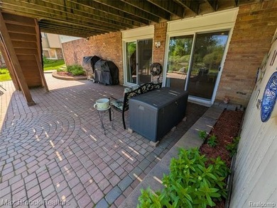 Welcome home to this gorgeous Colonial featuring 3,212 square - photo 8