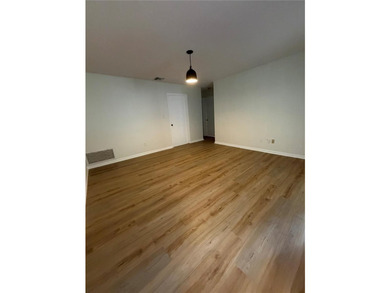 Freshly updated! Welcome to 3024 Blown Feather Lane, Mulberry - photo 11