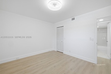 Charming Fully Remodeled Condo in Century Village, Pembroke - photo 15