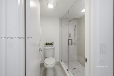 Charming Fully Remodeled Condo in Century Village, Pembroke - photo 17