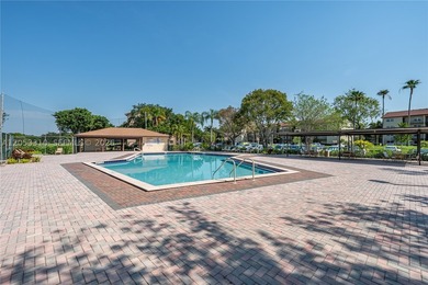 Charming Fully Remodeled Condo in Century Village, Pembroke - photo 38