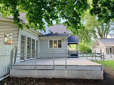 Located just 1.5 blocks away from the lake and the iconic *Storm - photo 38