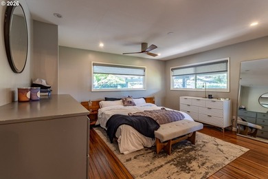 Experience the perfect blend of timeless mid-century modern - photo 10