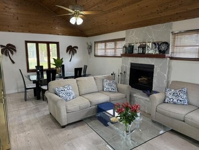 Charming Swiss Chalet on large corner lot in desirable Indian - photo 5