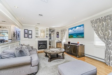 Gorgeous 4 bedroom, 4 bath, 2 Family Center Hall Colonial in - photo 17
