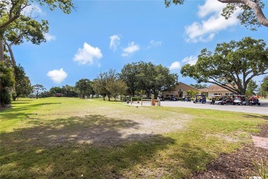 Virtually Staged. Rare Corner-Unit in the highly sought-after - photo 38