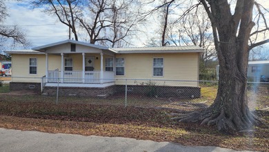 Lake Moultrie Home Active Under Contract in Saint Stephen South Carolina