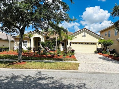 Lake Tohopekaliga Home For Sale in Kissimmee Florida