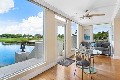 This beautifully updated first-floor condo offers 3 bedrooms, 2 - photo 1