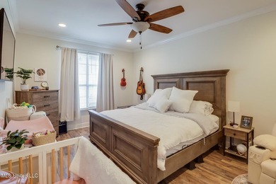 Have you been looking for that perfect updated home in a golf - photo 8