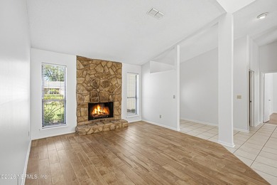GREAT NEW PRICE AND AN OUTSTANDING LOCATION. Time to live in the - photo 5