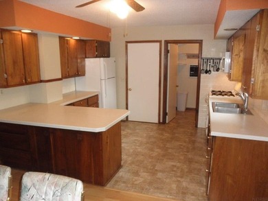 Attractive, South-facing Ranch home with main-floor laundry - photo 12