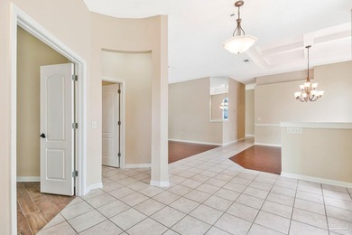 Awesome 3-bedroom, 3-bath pool home with a dedicated study in - photo 17