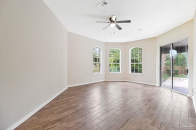 Awesome 3-bedroom, 3-bath pool home with a dedicated study in - photo 30