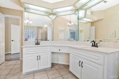 Awesome 3-bedroom, 3-bath pool home with a dedicated study in - photo 33