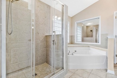 Awesome 3-bedroom, 3-bath pool home with a dedicated study in - photo 34