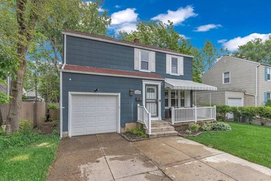 Welcome home to this beautifully maintained two-story residence - photo 2