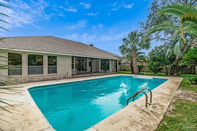 Awesome 3-bedroom, 3-bath pool home with a dedicated study in - photo 50