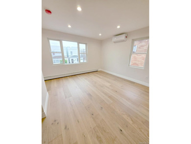Brand New!!! Fully detached legal 2-Family house built with - photo 11