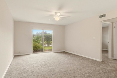 Discover the perfect blend of coastal charm and investment - photo 11