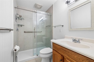 Private 1st-floor corner condo offering 2 bedrooms, 2 bathrooms - photo 21