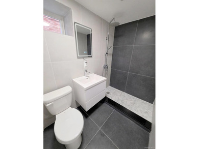 Brand New!!! Fully detached legal 2-Family house built with - photo 21