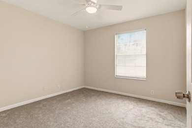 Discover the perfect blend of coastal charm and investment - photo 22