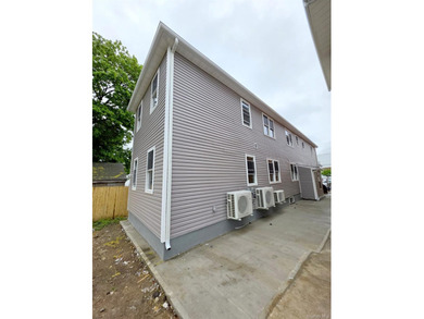 Brand New!!! Fully detached legal 2-Family house built with - photo 24