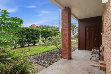 Discover the perfect blend of coastal charm and investment - photo 31