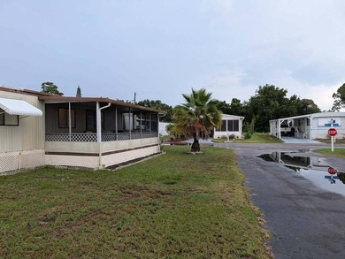 Won't last long! This lovely 2 Bedroom 2 Bath home on a corner - photo 33